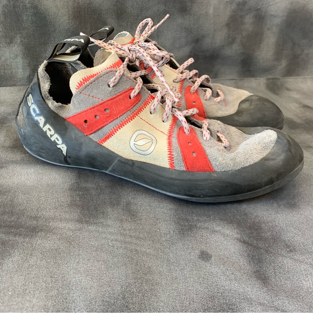 Scarpa Helix Climbing Shoes Size 43 1/2 Mens 10 1/3, little over US size: 10